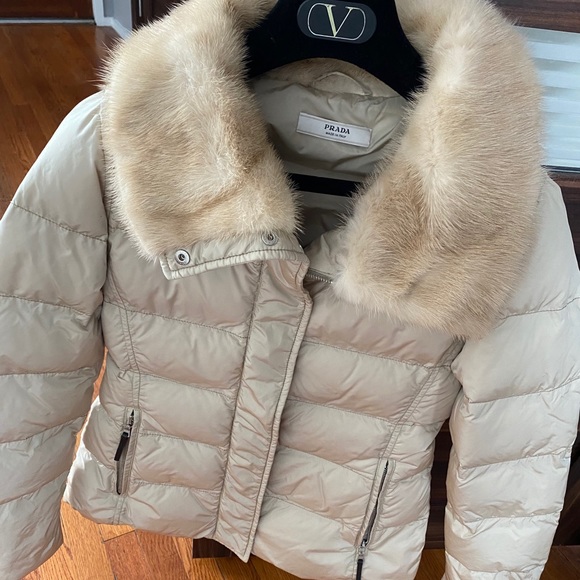 Prada down jacket with real fur size 38 - Picture 1 of 6